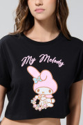 Camiseta oversize crop top negra con arte de My Melody