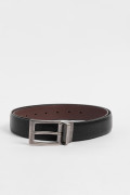 Cinturón reversible negro con texturas perforadas
