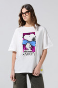 Camiseta oversize de Snoopy crema con manga corta