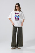 Camiseta oversize de Snoopy crema con manga corta