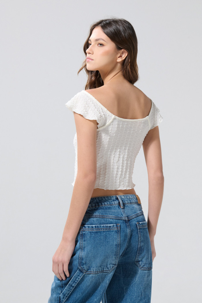 Camiseta manga sisa crema con escote cuadrado