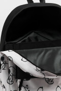 Maleta / Morral color crema con negro de Snoopy.