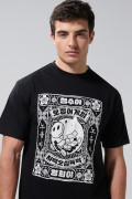 Camiseta manga corta negra con arte de Squid Game