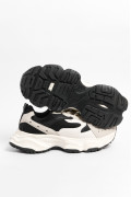 Tenis de plataforma unicolores con contrastes y suela gruesa