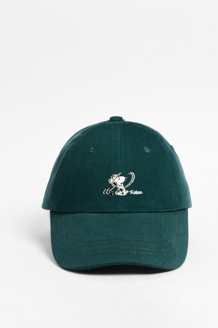 Cachucha verde oscura beisbolera con bordado de Snoopy