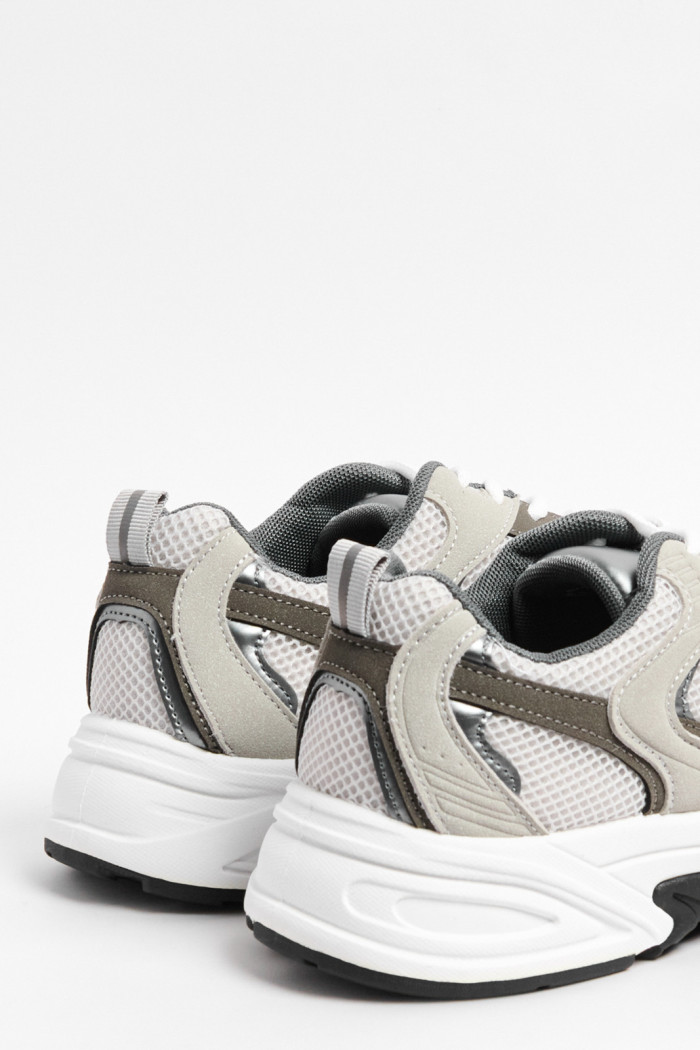 Tenis unicolores de plataforma deportivos con contrastes