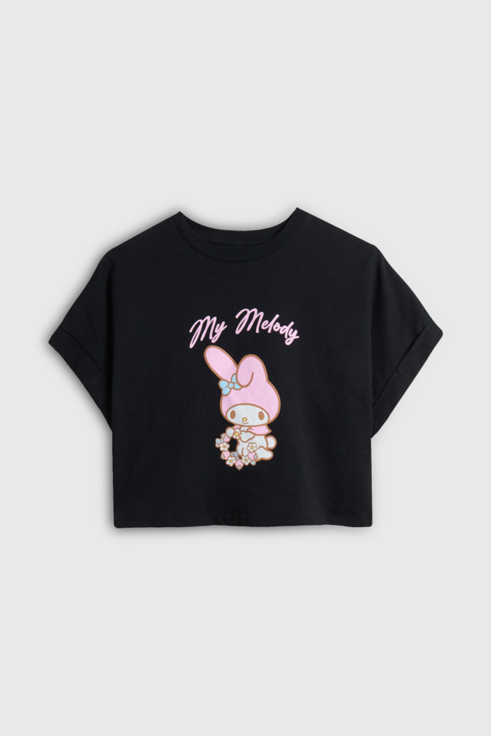 Camiseta crop top negra de My Melody con manga corta
