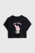 Camiseta crop top negra de My Melody con manga corta