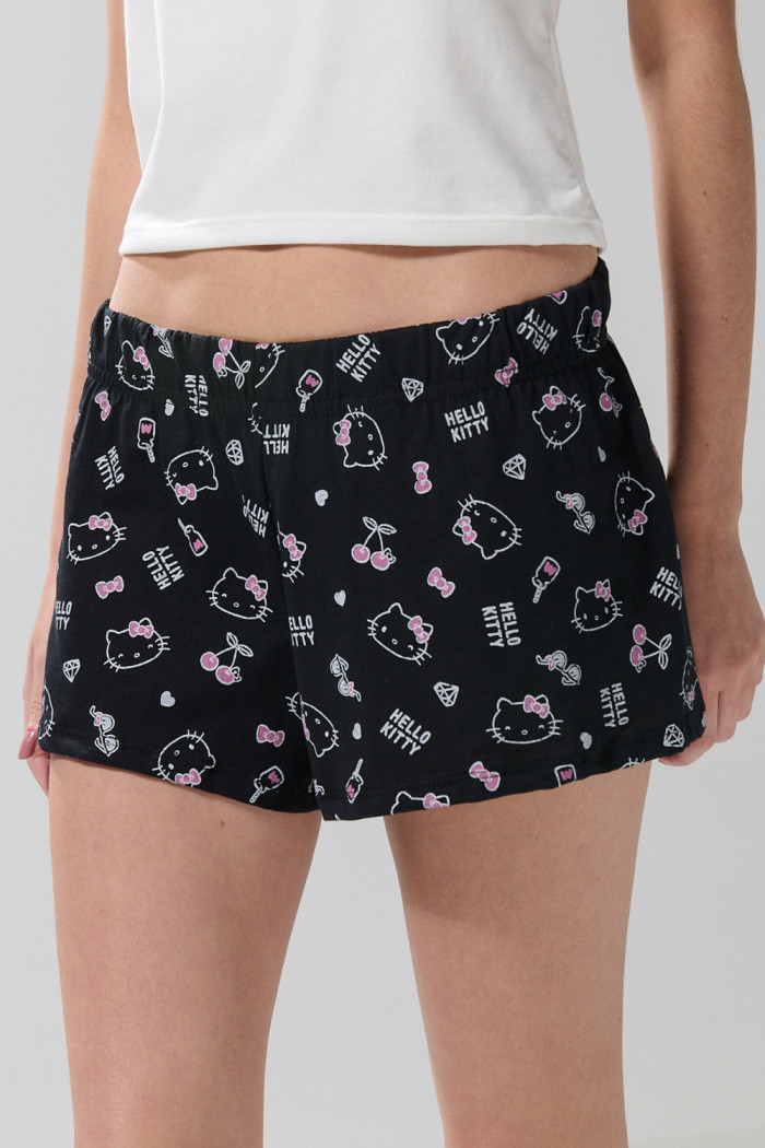 Short negro con cintura elástica y diseños de Hello Kitty