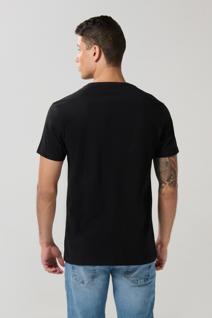 Camiseta unicolor cuello redondo ajustada en algodón