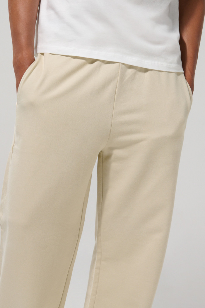 Pantalón jogger bota recta unicolor con cintura elástica