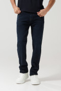 Jean slim 5 bolsillos azul intenso tiro bajo con fit ceñido