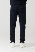 Jean slim 5 bolsillos azul intenso tiro bajo con fit ceñido