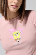 Camiseta rosada cuello redondo con arte de Bob Esponja