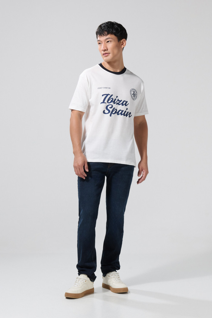 Camiseta college crema con cuello redondo en contraste
