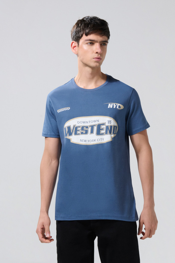Camiseta cuello redondo azul oscura con estampado college