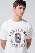Camiseta cuello redondo college crema en algodón