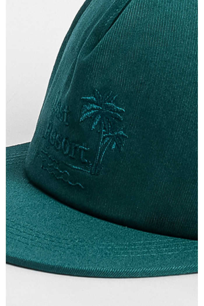 Gorra verde azulado con bordado de "Last Resort"
