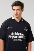 Camiseta cuello polo azul intensa oversize con arte college