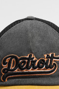 Cachucha negra trucker college con visera amarilla