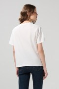 Camiseta crema cuello redondo con arte de Hello Kitty