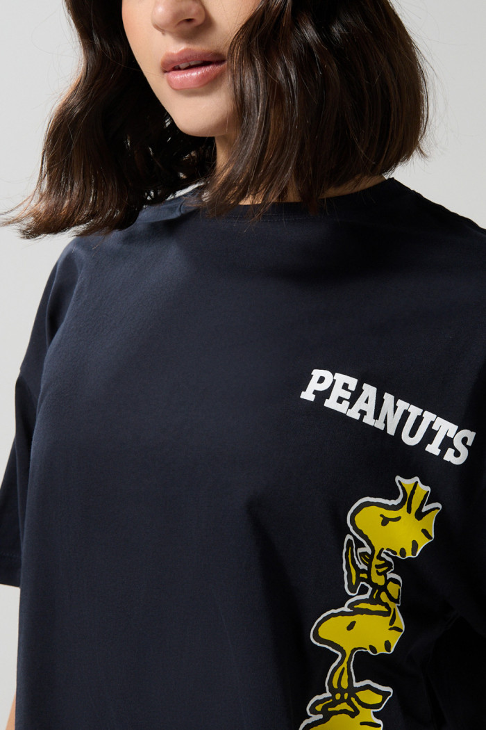 Camiseta oversize de Snoopy azul intensa manga corta