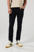 Jean azul tipo skinny con costuras en contraste y tiro bajo
