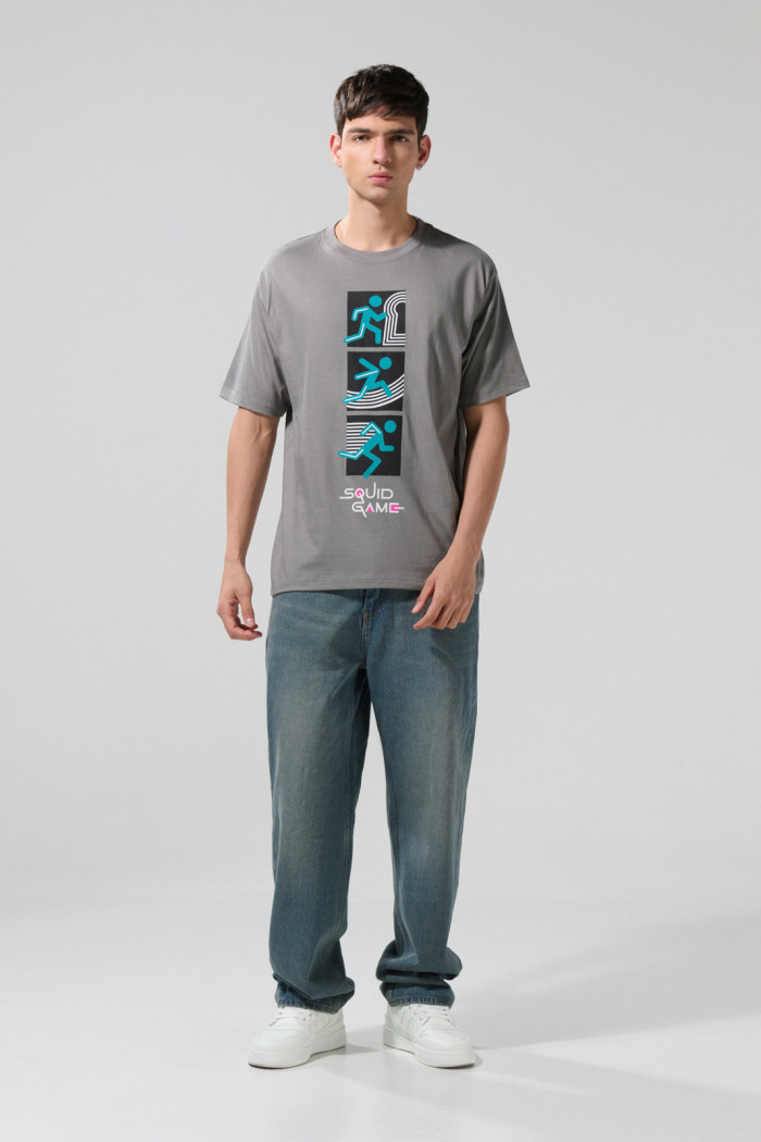 Camiseta gris intensa manga corta de Squid Game