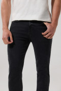 Jean tiro bajo slim gris oscuro con bolsillos y cremallera