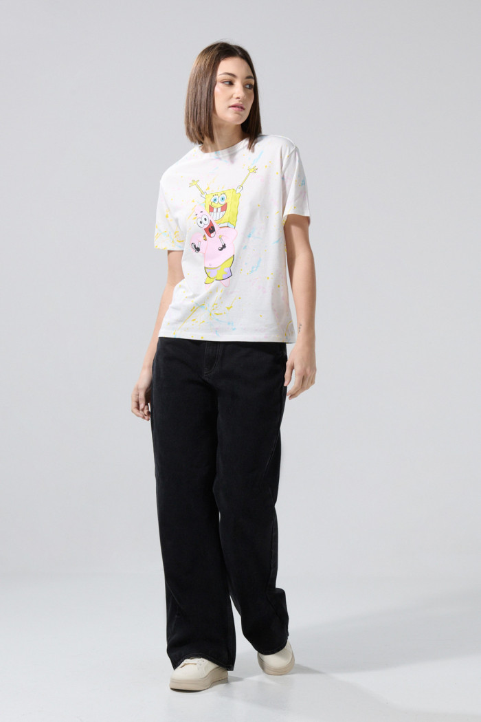 Camiseta crema cuello redondo con estampado de Bob Esponja