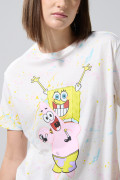 Camiseta crema cuello redondo con estampado de Bob Esponja