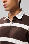 Camiseta manga larga polo café oscura con rayas blancas
