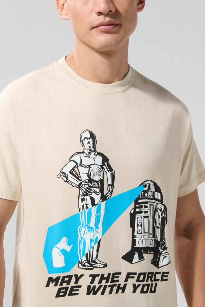 Camiseta kaki clara con cuello redondo y diseño de Star Wars