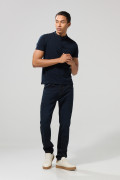 Camiseta azul intensa polo con cuello nerú y botones