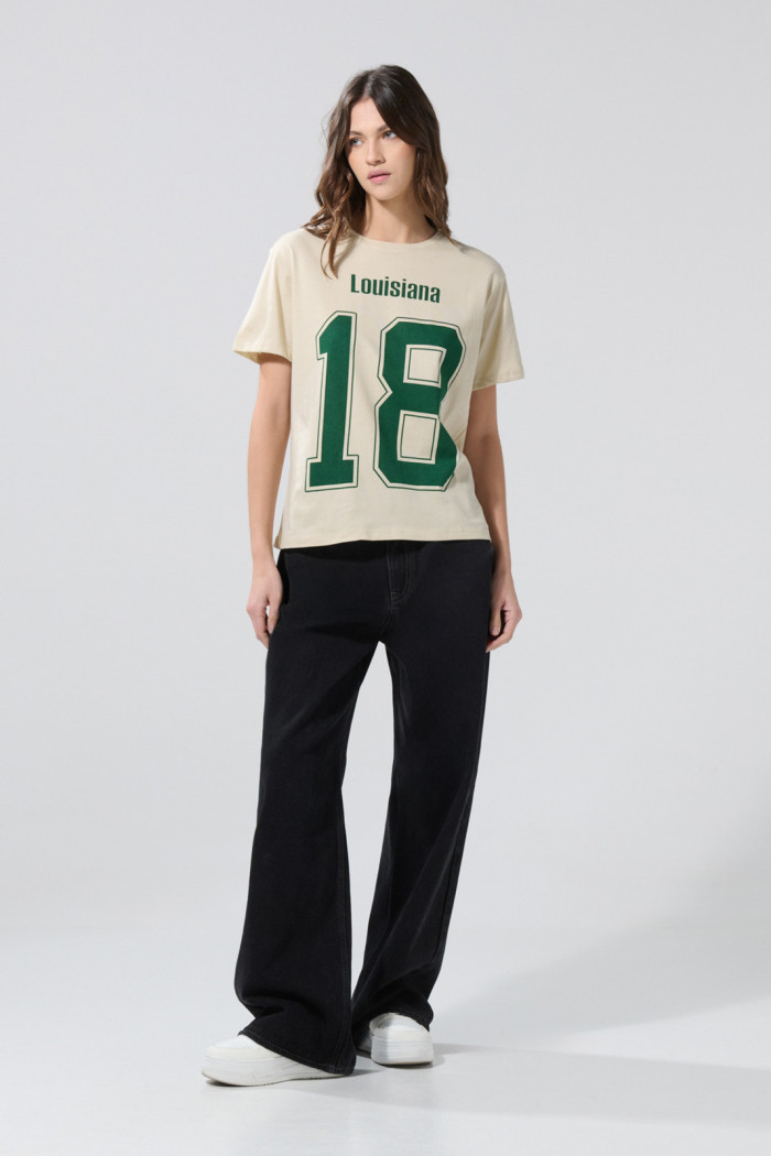 Camiseta kaki college en algodón con cuello redondo