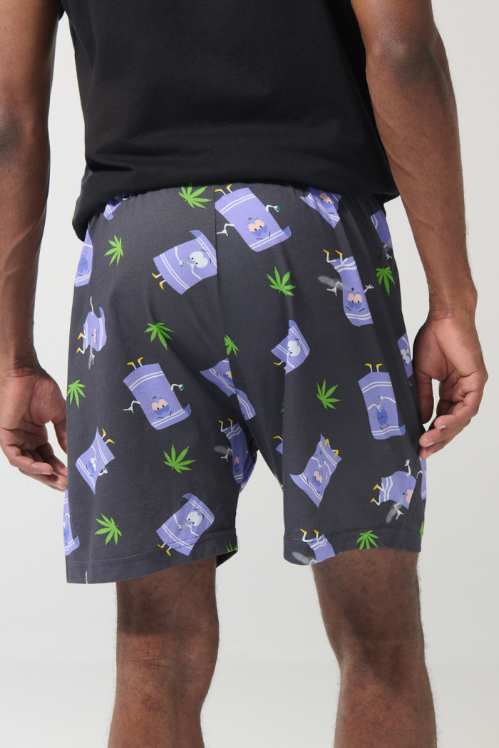 Bermuda gris intensa con estampados de South Park