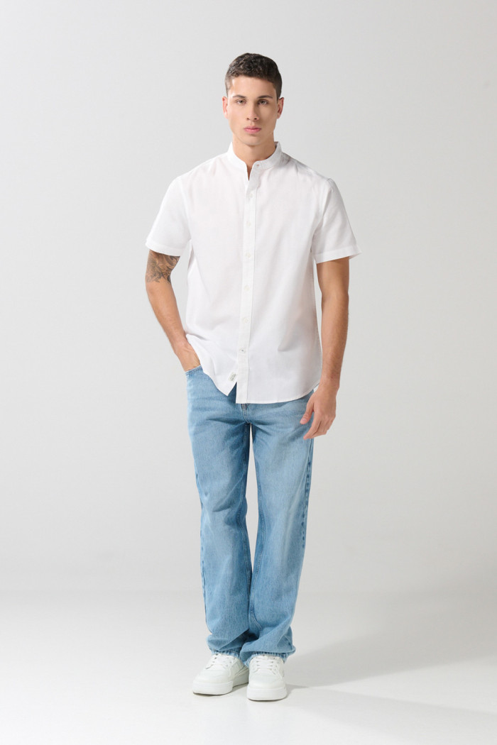 Camisa cuello nerú en algodón unicolor con manga corta