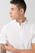 Camisa cuello nerú en algodón unicolor con manga corta