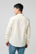 Camisa en algodón crema con manga larga y bolsillo