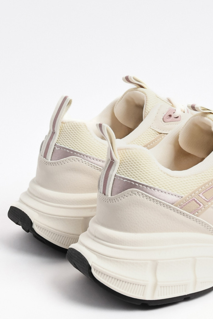Tenis deportivos de plataforma cremas con cortes