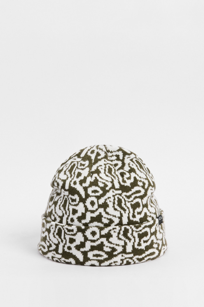 Gorro tejido unicolor con diseños abstractos