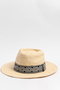 Sombrero Panamá crema con cinto de diseño tribal