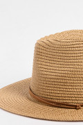Sombrero fedora café claro con cinto decorativo