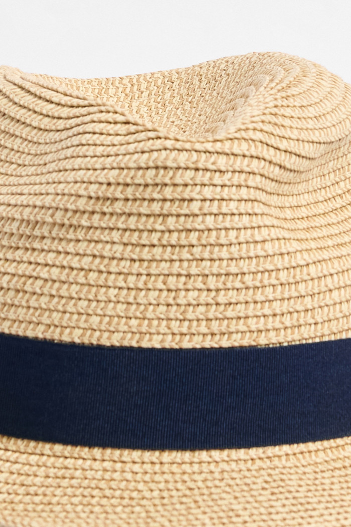 Sombrero Panamá kaki medio con cinta azul decorativa