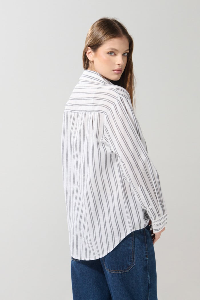 Blusa en algodón unicolor oversize manga larga con rayas