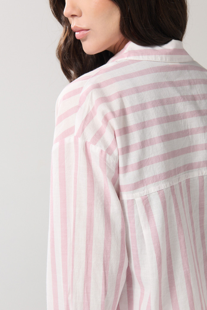 Blusa a rayas unicolor con manga larga oversize
