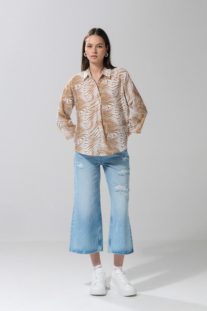 Blusa crop unicolor con prense delantero y manga 3/4