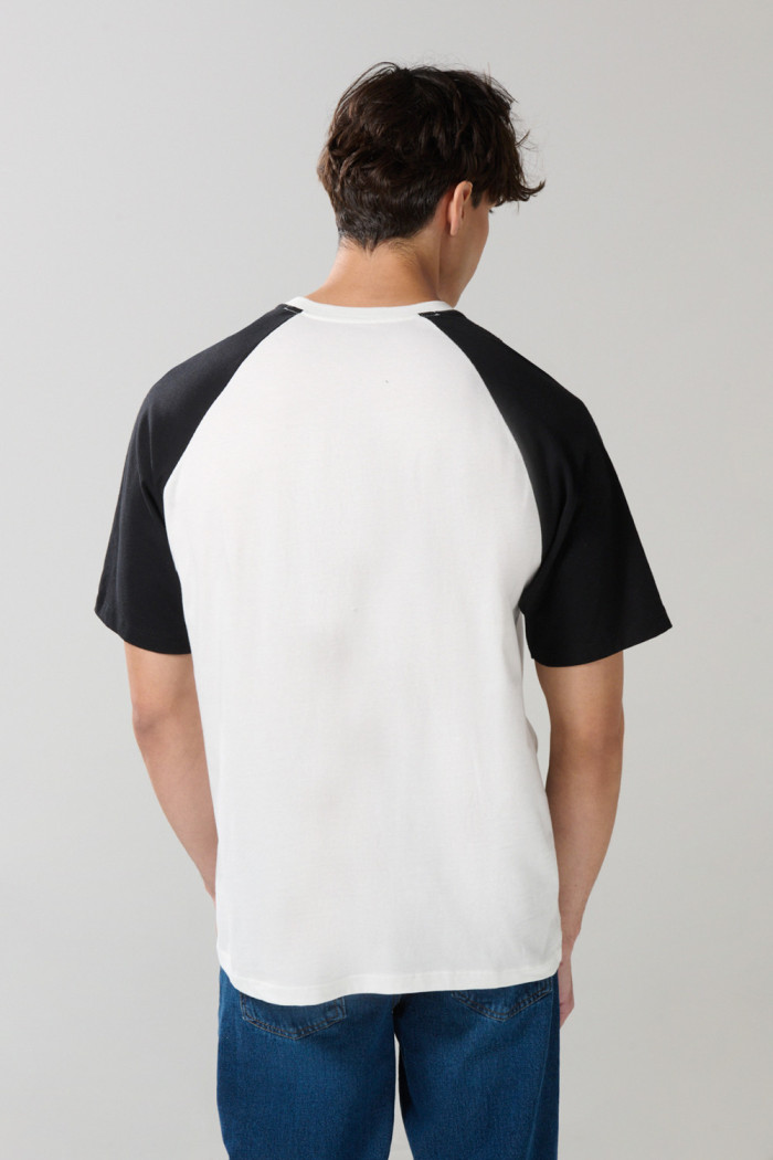 Camiseta oversize de Mickey crema manga ranglan