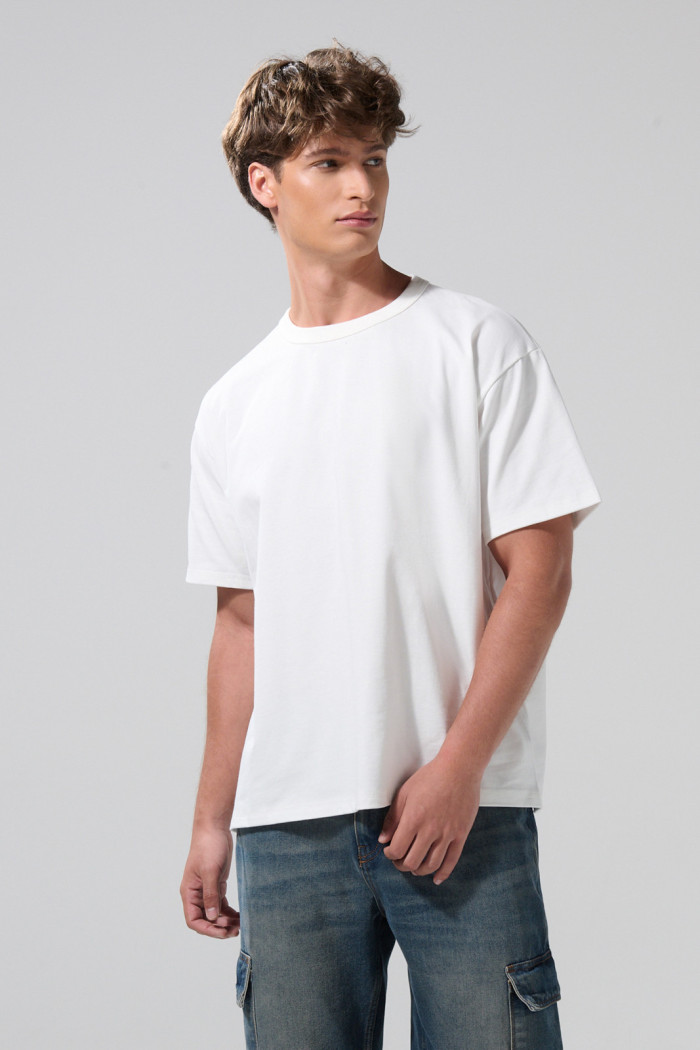 Camiseta oversize unicolor en algodón cuello redondo