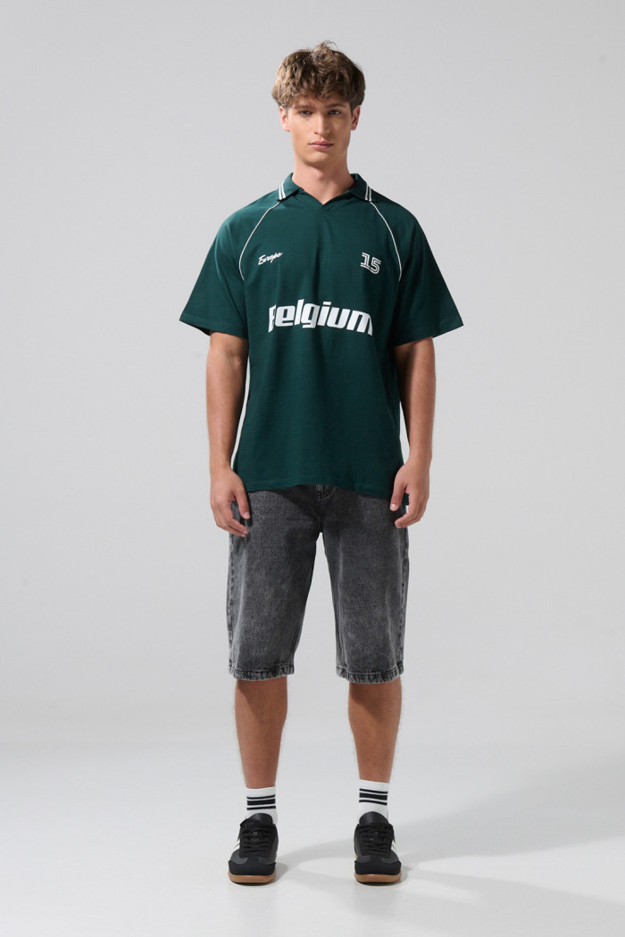Camiseta oversize college verde oscura con cuello polo